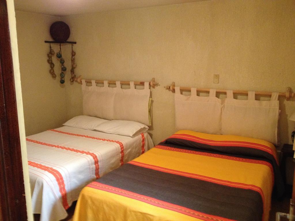 Hostal Casa Castillo Morelia Bilik gambar