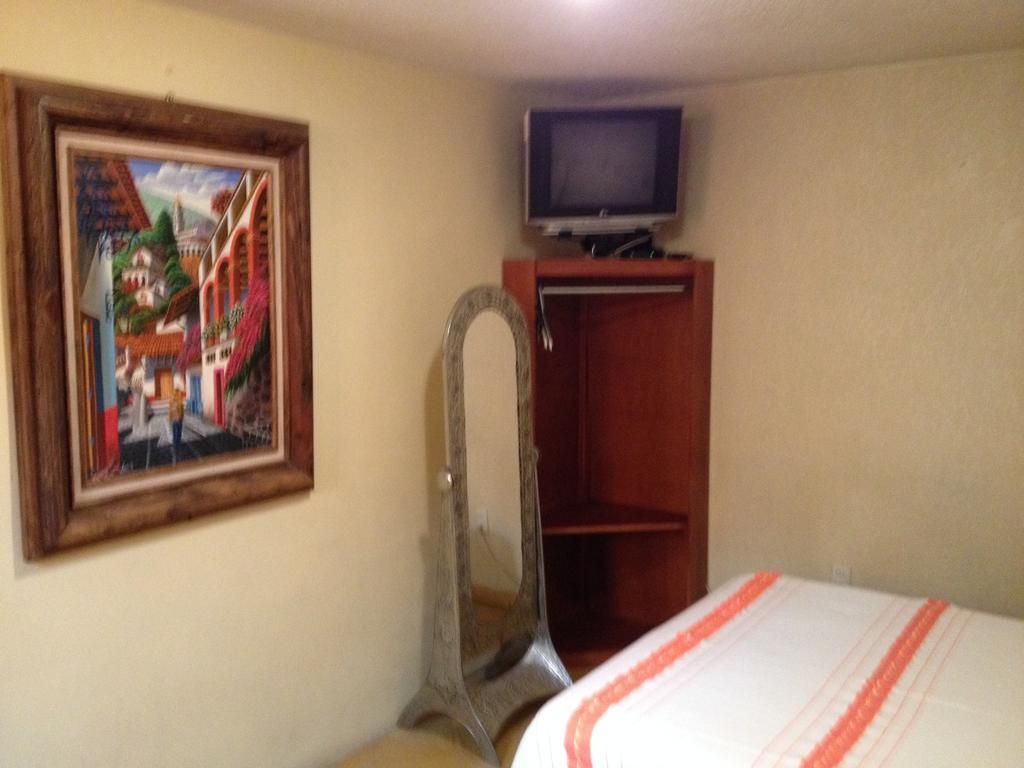 Hostal Casa Castillo Morelia Luaran gambar