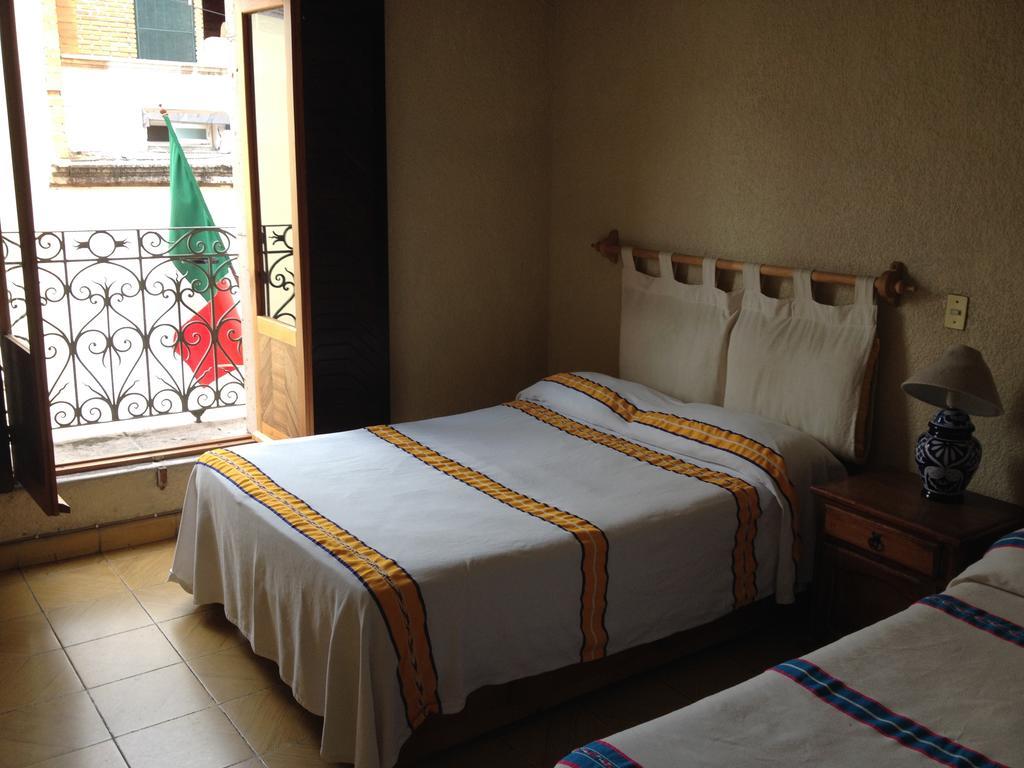 Hostal Casa Castillo Morelia Luaran gambar